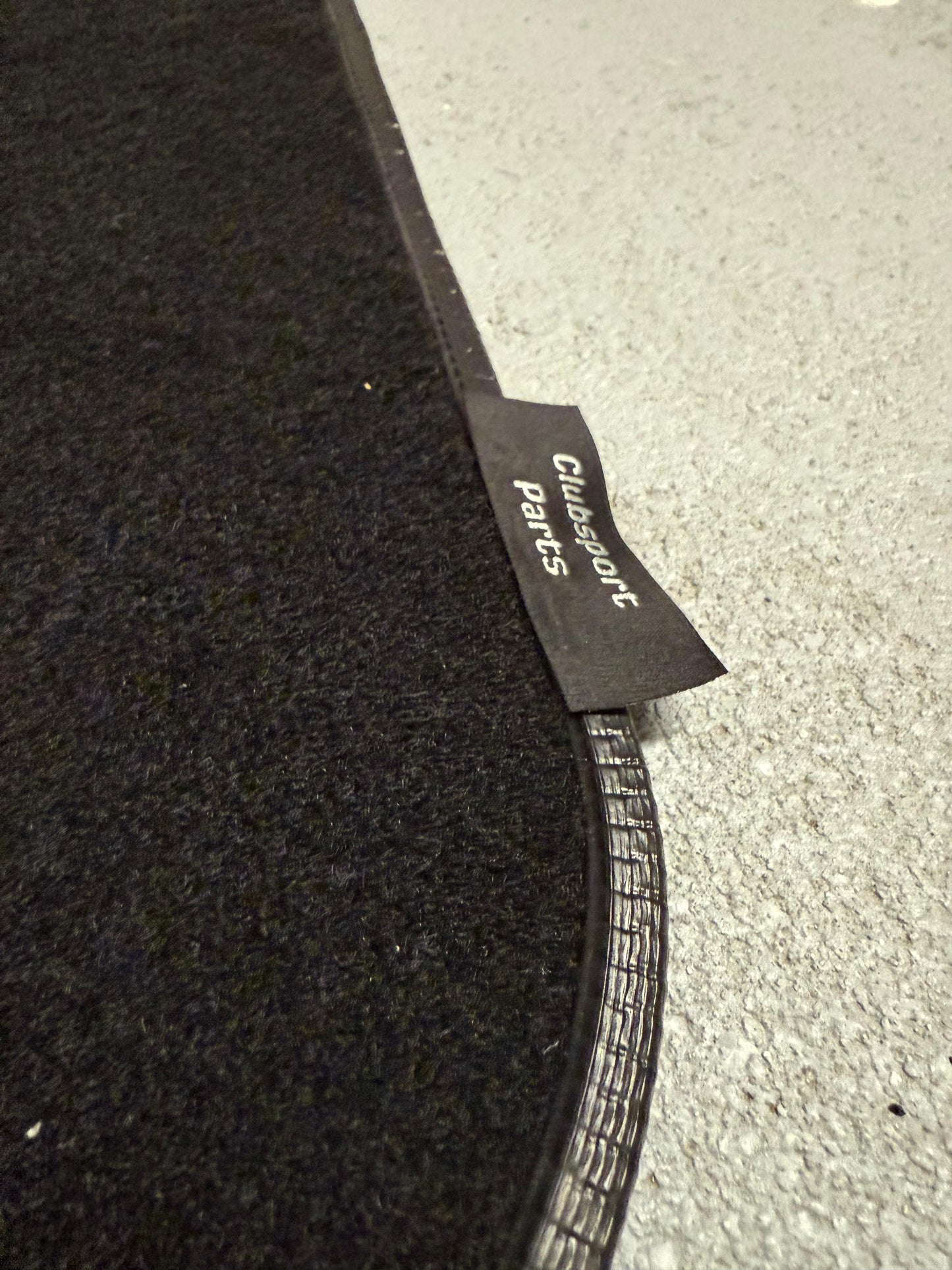 Schwarz
