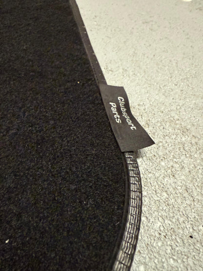 Schwarz